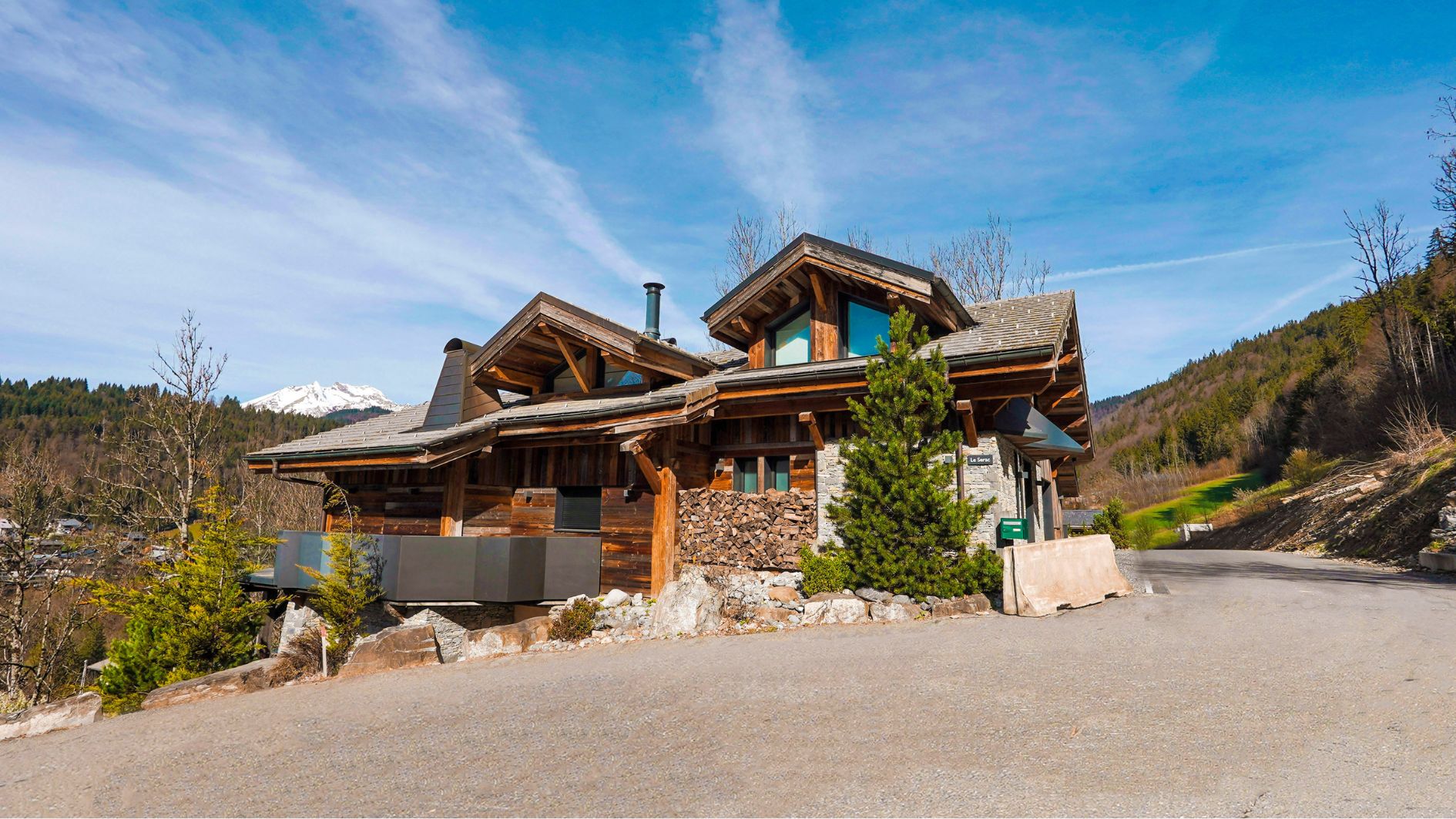 Chalet Montage Geneve entreprise construction - Chalet bord de route